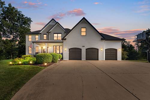 720 Saddle Ridge, Crystal Lake, IL 60012