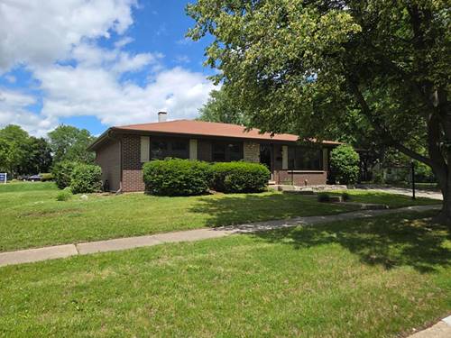 668 Lee, Crystal Lake, IL 60014