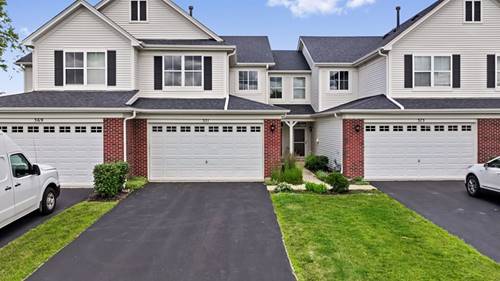 371 Mcgrath, Oswego, IL 60543