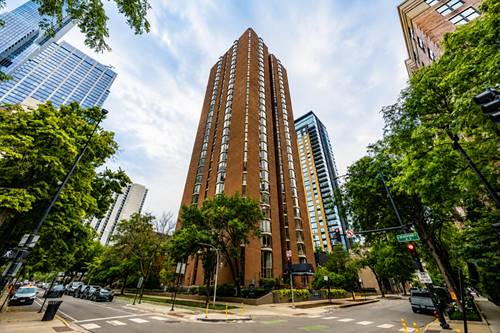 55 W Chestnut Unit 2106, Chicago, IL 60610