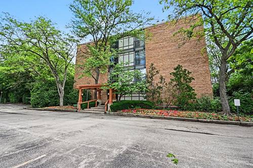 1833 Four Lakes Unit 2D, Lisle, IL 60532