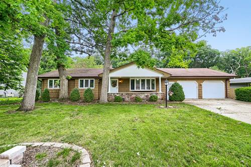 823 Greenwood, Carpentersville, IL 60110