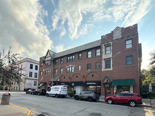 1103 Holly Unit 303, Oak Park, IL 60301