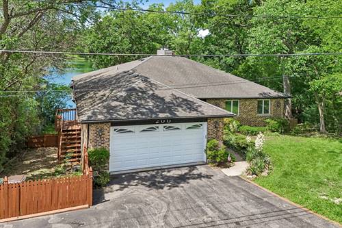 200 N Shore, Oakwood Hills, IL 60013