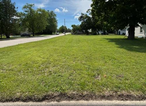 3250 Gilboa, Zion, IL 60099