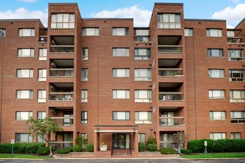 600 Naples Unit 106, Glenview, IL 60025