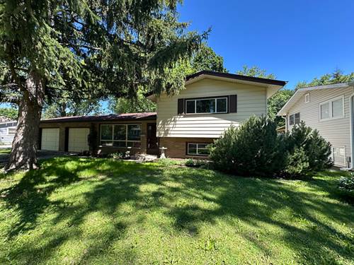 641 Clover, Wauconda, IL 60084