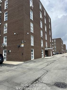 7229 W Higgins Unit 504, Chicago, IL 60656