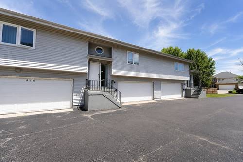 812 Maple, Wheeling, IL 60090