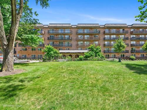 8025 Woodglen Unit 306, Downers Grove, IL 60516