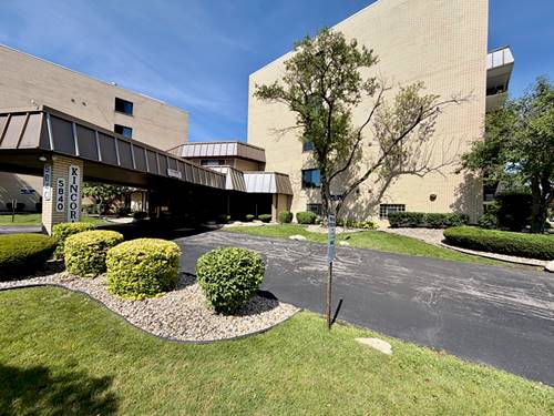5840 W 104th Unit 314, Oak Lawn, IL 60453