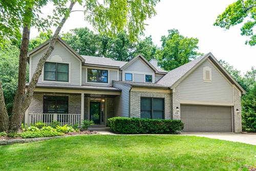 688 Wood Creek, Antioch, IL 60002