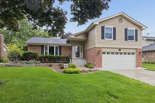 449 Farnham, Wheaton, IL 60189