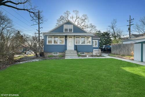 130 4th, Libertyville, IL 60048