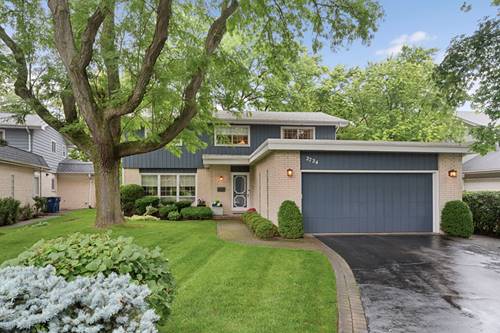 2724 Old Glenview, Wilmette, IL 60091