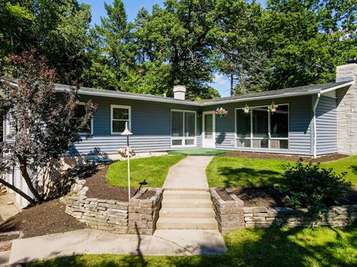 621 Hawthorne, Carpentersville, IL 60110