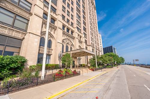 680 N Lake Shore Unit 1313, Chicago, IL 60611