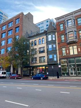 353 W Chicago Unit 4E, Chicago, IL 60654