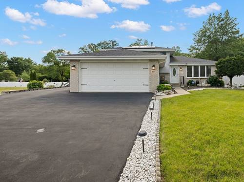 903 Prescott, Joliet, IL 60432