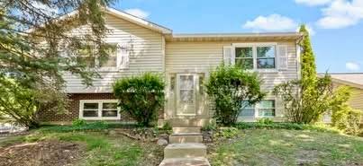 300 Aster, Aurora, IL 60504