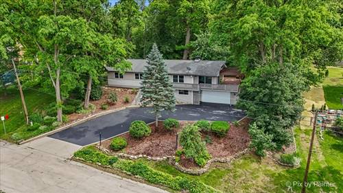 109 Wood, Algonquin, IL 60102