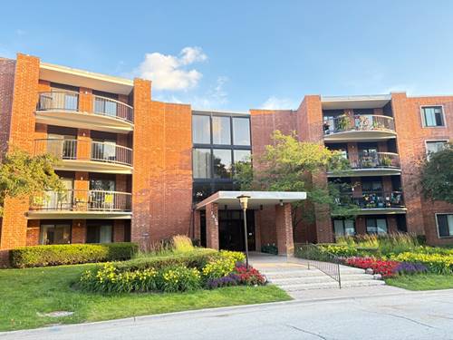 1415 E Central Unit 203A, Arlington Heights, IL 60005