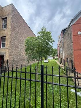 828 N Springfield, Chicago, IL 60651