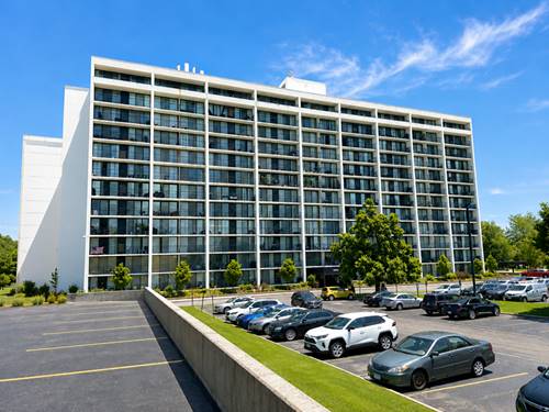 2005 S Finley Unit 612, Lombard, IL 60148
