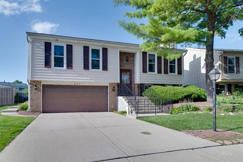834 Edenwood, Roselle, IL 60172