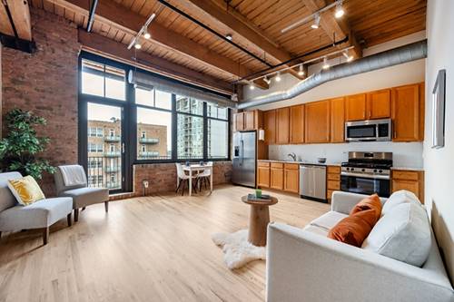 625 W Jackson Unit 606, Chicago, IL 60661