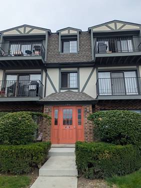 102 Steeple Unit F, Buffalo Grove, IL 60089