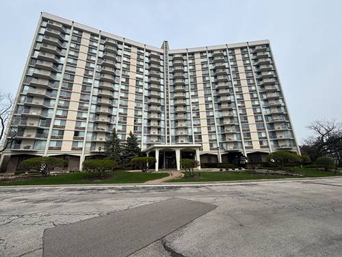 40 N Tower Unit 10M, Oak Brook, IL 60523