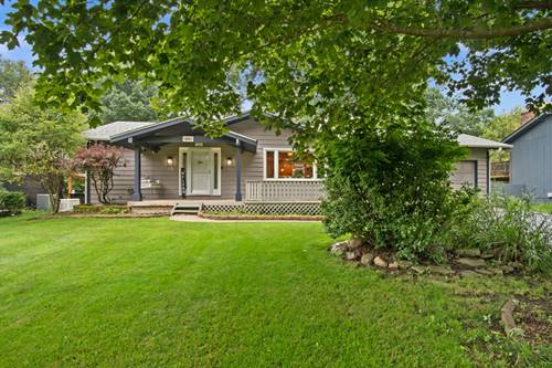 1225 Winaki, Algonquin, IL 60102