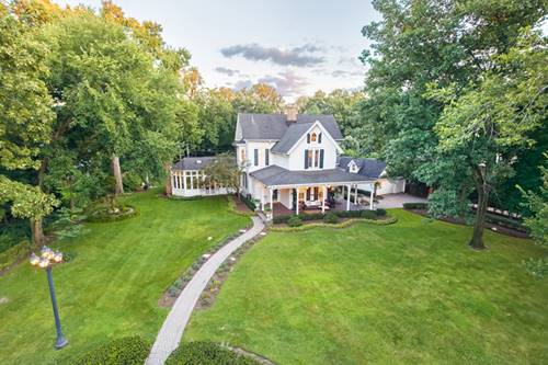201 Scottswood, Riverside, IL 60546