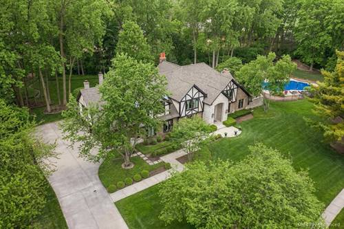 2455 Persimmon, St. Charles, IL 60174