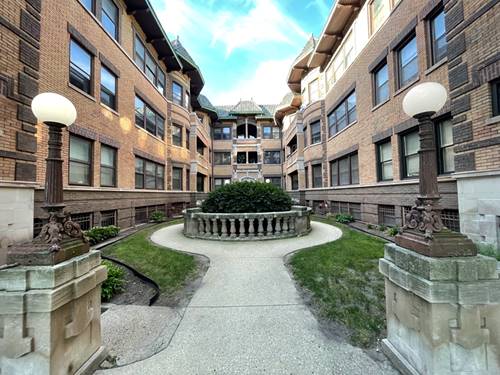 945 E Hyde Park Unit 3, Chicago, IL 60615