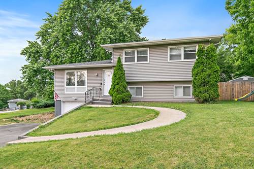 140 Skyline, Carpentersville, IL 60110
