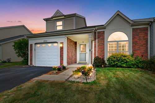 1311 Trinity, Carol Stream, IL 60188
