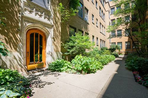 640 W Waveland Unit 4D, Chicago, IL 60613