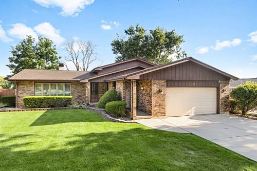 53 James, Westmont, IL 60559