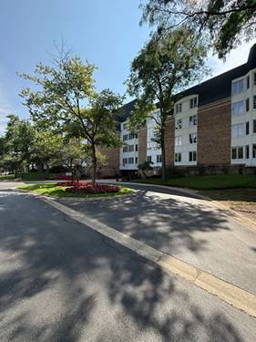 150 Lake Unit 107, Buffalo Grove, IL 60089