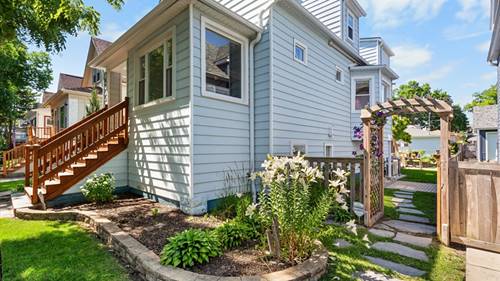 5818 W Byron, Chicago, IL 60634