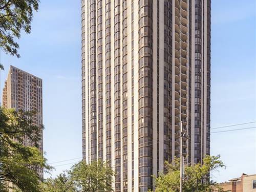 1730 N Clark Unit 101, Chicago, IL 60614