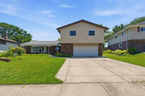 160 Fairfield, Bloomingdale, IL 60108