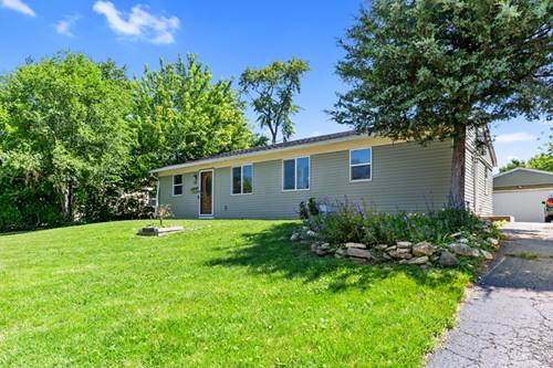55 Alameda, Carpentersville, IL 60110