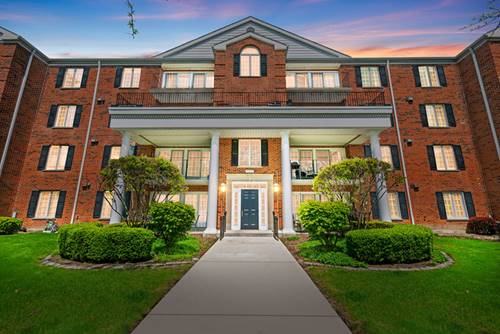 326 Park Unit 21, Clarendon Hills, IL 60514