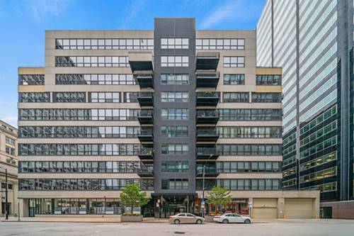 130 S Canal Unit 803, Chicago, IL 60606