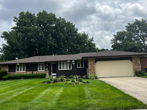815 Ruth, Elgin, IL 60123