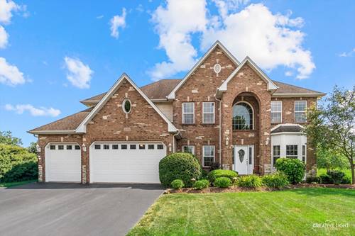 506 Simsbury, Oswego, IL 60543