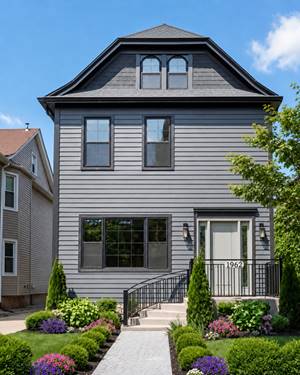 1962 W Wilson, Chicago, IL 60640